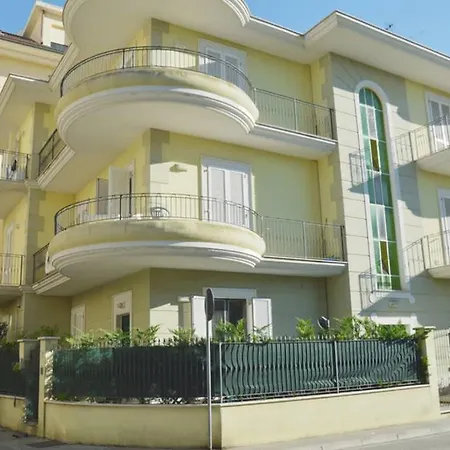 Casa Maiolica Piano Terra Seconda Fila Mare *
