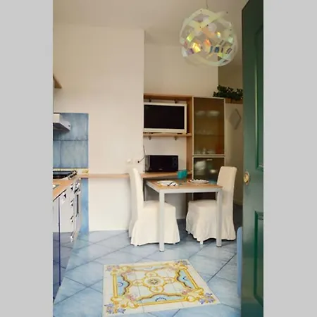 Casa Maiolica Piano Terra Seconda Fila Mare Apartman